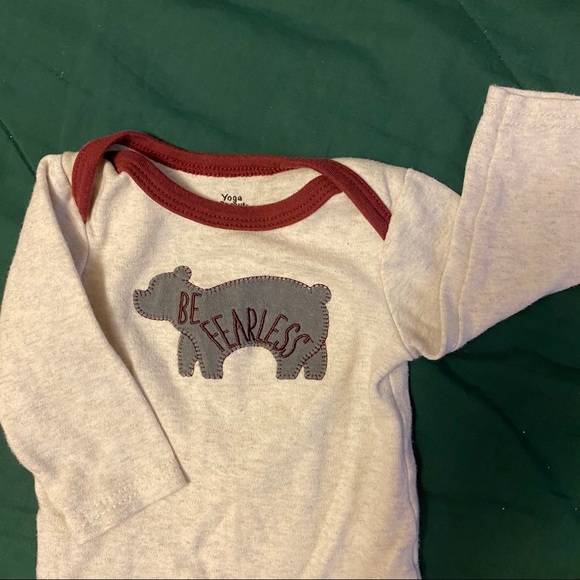 “Be Fearless” Bear Onesie - Picture 1 of 3
